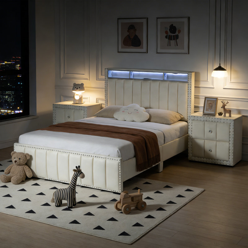 Ensemble de chambre moderne 3 pièces, lit plateforme rembourré avec station de recharge USB et éclairage DEL et deux tables de chevet