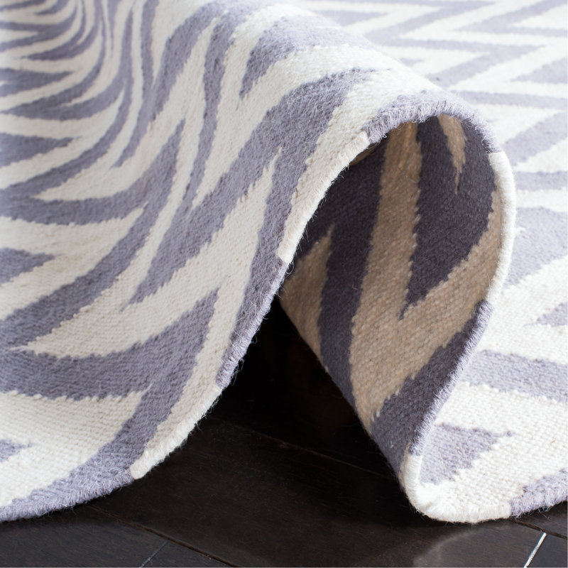 Emek Hand Woven Flat Weave Wool/Cotton Chevron Rug in Purple/Ivory, Rectangle 4' x 6'