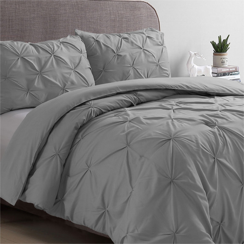 Swift Home Pintuck 3-Piece Microfiber Comforter Set - Solid Colors and Striped Designs - All-Seasonal, Durable, Easy Care