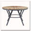 Table de salle à manger d'intérieur avec pieds en métal