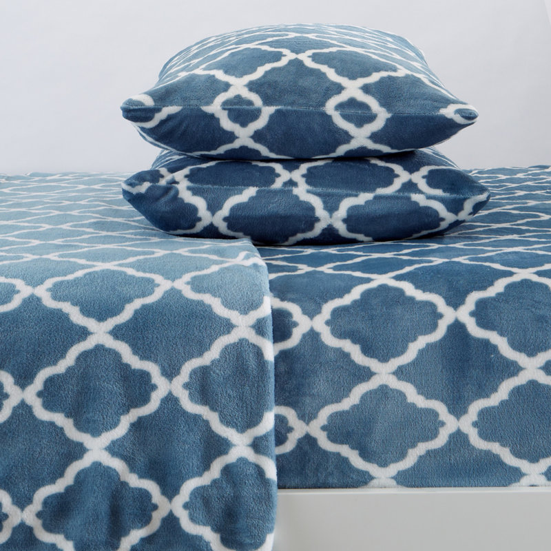 Queen Smoke Blue and White Velvet Plush Sheet Set