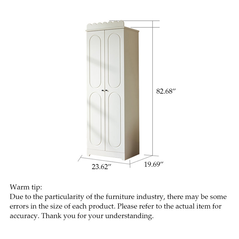 Armoire de rangement peinte de style français