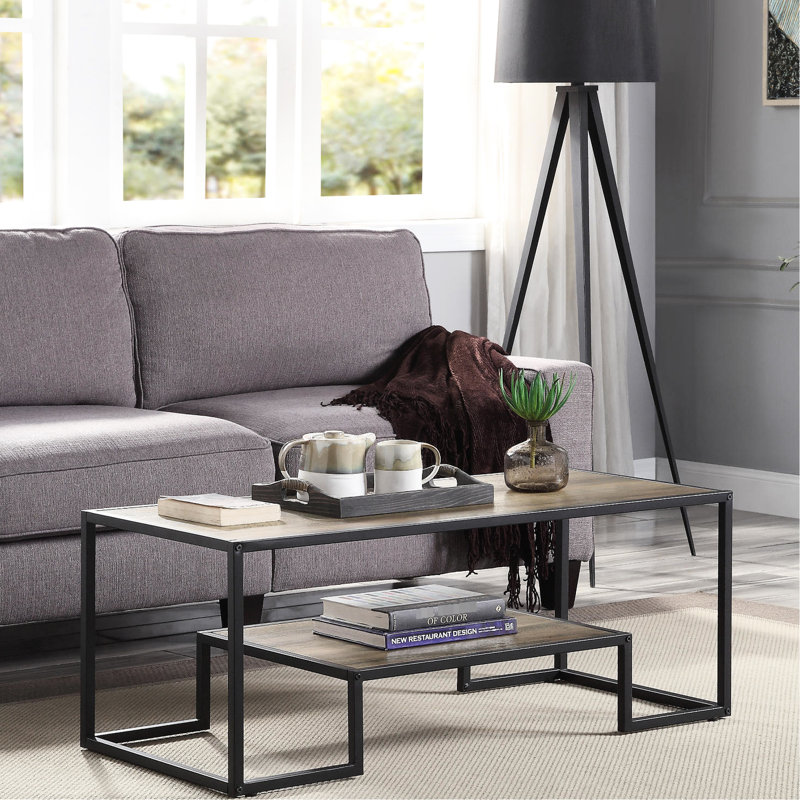 Table basse rectangulaire rustique en chêne et noir avec une étagère à un seul niveau, structure en métal, plateau de 15 mm d'épaisseur, chant en placage papier PU, idéale pour les styles de décoration d'angle. Étagère ouverte, parfaite pour présenter des objets et des agencements variés.