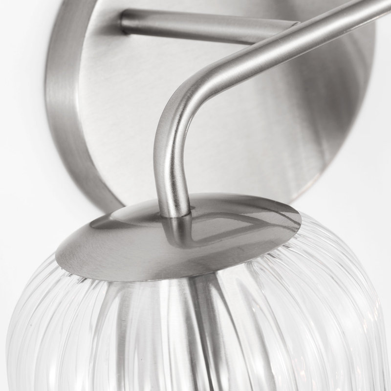 Petit meuble-lavabo Eisele de Génération Éclairage , Deux lumières, H 8,75 po x l 14 po x P 6 po, Nickel brossé