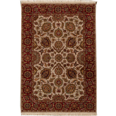 Wool Oriental Area Rug in Ivory/Red