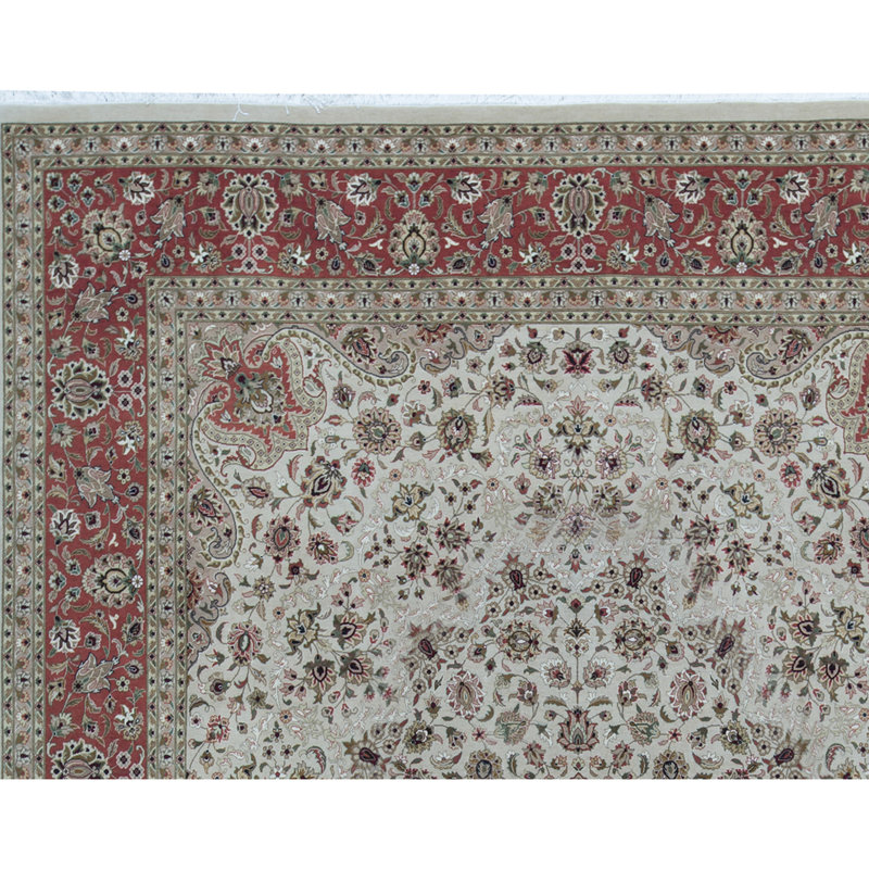 Wool Oriental Area Rug in Rust/Cream