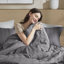 Ensemble de literie durable 3 pièces, polyester confortable, motif à rayures moderne pour la chambre à coucher