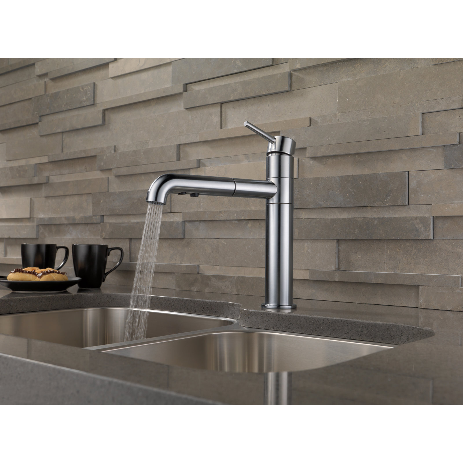 Trinsic Pull-Out Kitchen Faucet, Arctic Stainless