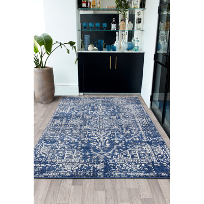 Aamina Tufted Antique Navy/Cream Rug