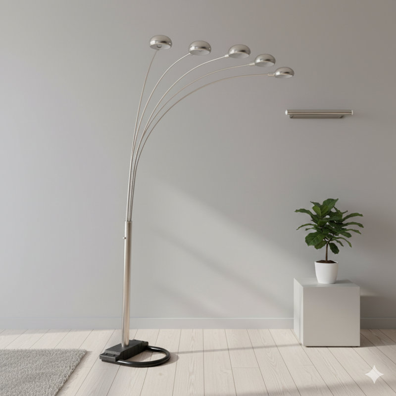 Lampe sur pied chromée et noire avec abat-jour en forme de dôme