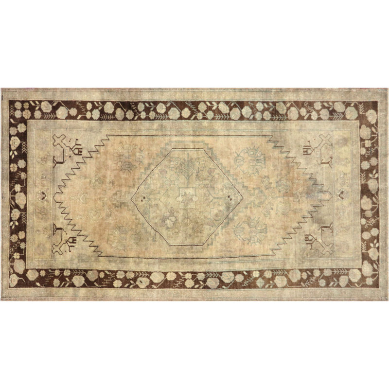 Tapis unique en laine noué à la main de style sable des années 1960 de 4 pi 7 po x 8 pi 2 po brun