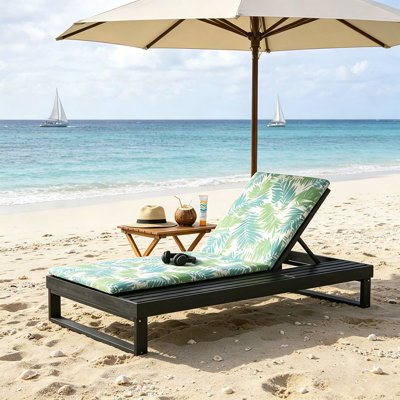 Chaise longue en bois d'acacia avec ensemble de coussins rabattables de 1,57 pouce, 4 positions réglables avec une surface latérale plate, pour le bord de la piscine