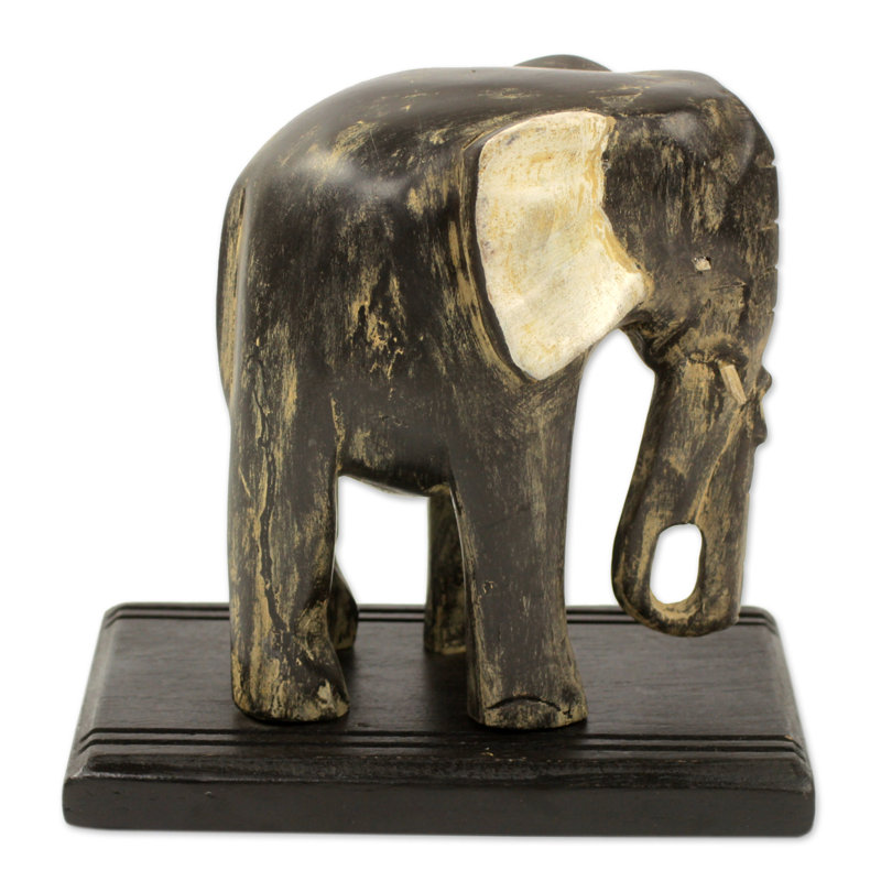 Sculpture en bois d'éléphant noir patiné Hetty
