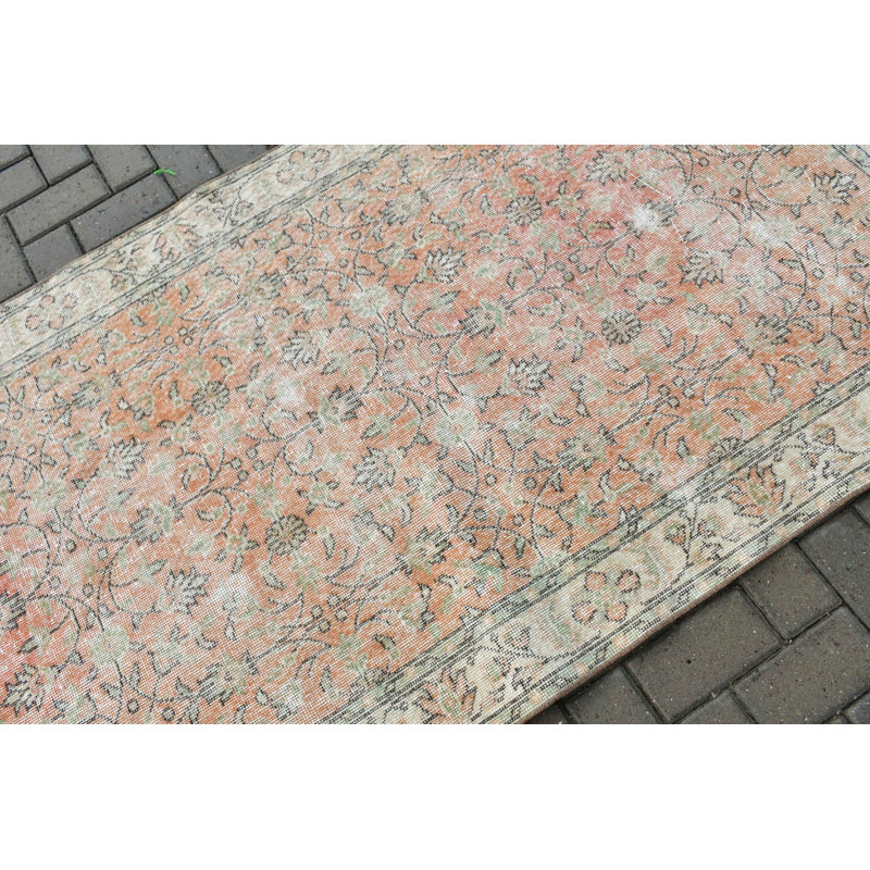 Tapis turc rétro idéal pour rehausser l'esthétique de votre salon ou de votre chambre à coucher