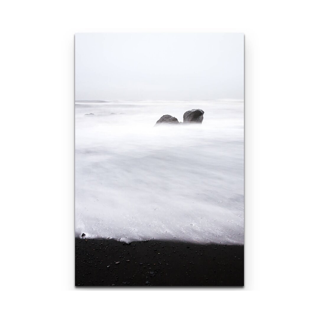 Leinwandbild Schwarzer Sand am Meer