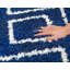 Tapis bleu à motif géométrique-187411537