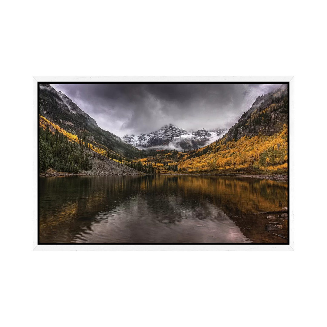 Violent Autumn von Bill Sherrell - Galerie-verpackte Leinwand Giclée auf Leinwand