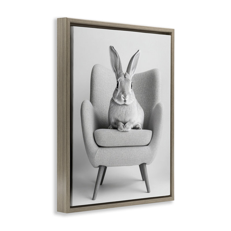 "Modern Bunny in Chair", art mural encadré sur toile flottante, design par Petal Prints Design, H 21 po x l 17 po