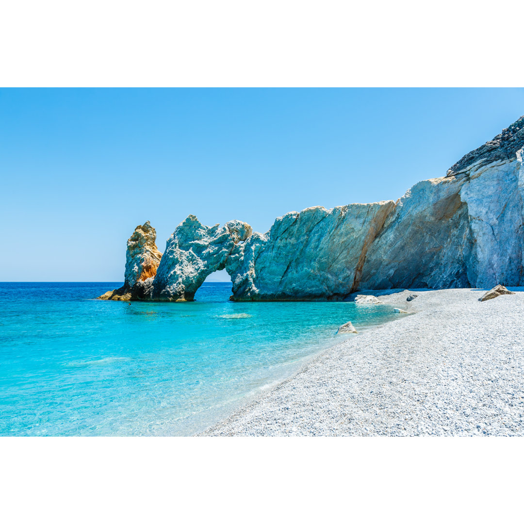 Berühmter Felsen am Lalaria Strand