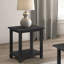 Table de bout en bois avec tablette