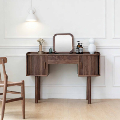 American style bedroom dressing table