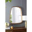 Miroir mural 27 po x 37 po avec cadre en bois pour les espaces - Idéal salon, salle de bain, vestibule, lignes minimalistes de style minimaliste, effet lumineux
