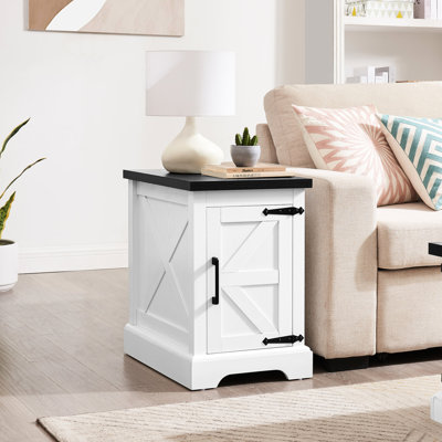 Table de bout blanche rustique de style porte de grange avec rangement réglable pour tablettes dans la chambre et la chambre