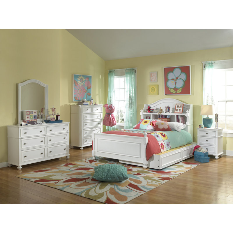 White Wooden 5-Drawer Chest with Dovetail Drawers