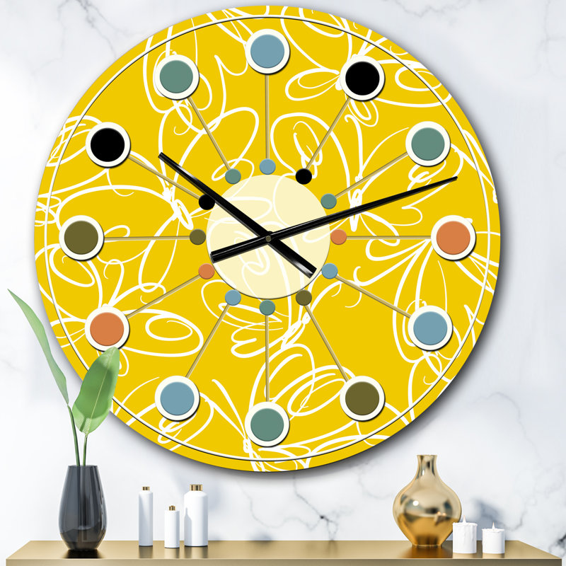 Motif de papillons dessinés à la main - horloge murale moderne Mid-Century, Surdimensionné