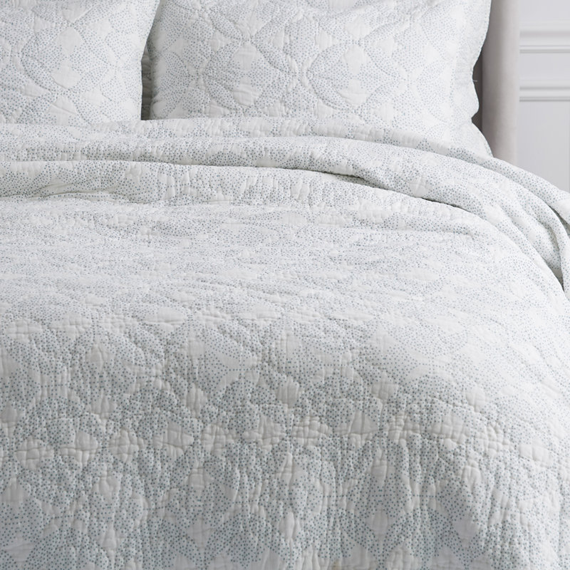 Edna Gray Standard Cotton Quilt, Queen Quilt