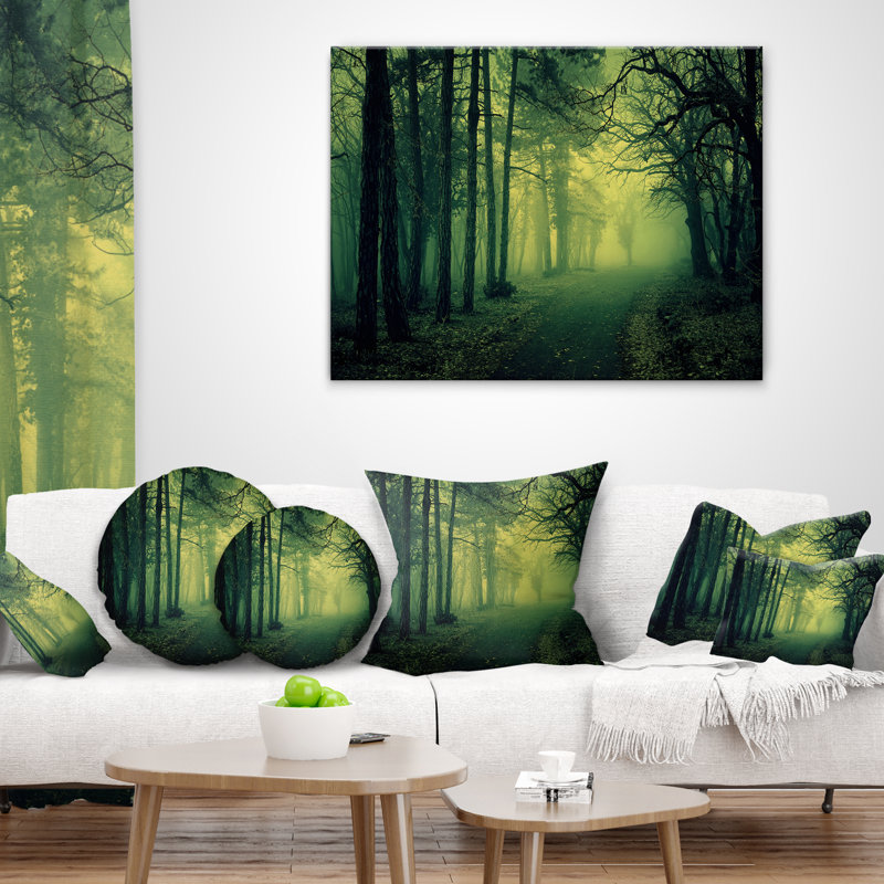 Lumière dans un coussin de photographie de paysage de forêt, 16 po x 1 po, Coussin décoratif