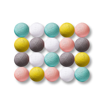 Lampe murale élégante avec 20 lumières sphériques décoratives, 2,4 à 2,8 po de diamètre | 100% polyester, longueur de câble de 118 po | À piles (3 piles AA, non incluses) | Parfait pour la décoration intérieure et l'éclairage ambiant