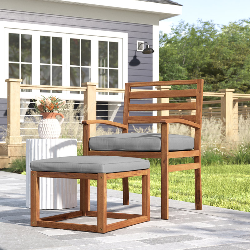 Chaise de patio avec coussins et repose-pieds, Structure brune / coussin gris