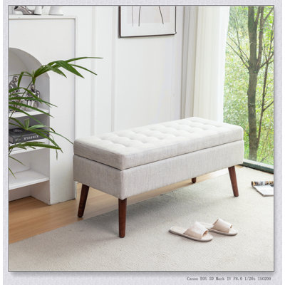 Banc de rangement polyvalent pour la chambre à coucher, le bout du lit et le vestibule, combinant style et fonctionnalité avec un grand espace de rangement.