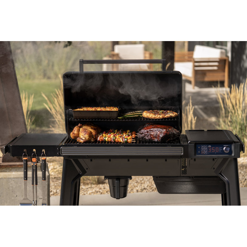 Woodridge Pro Pellet Grill