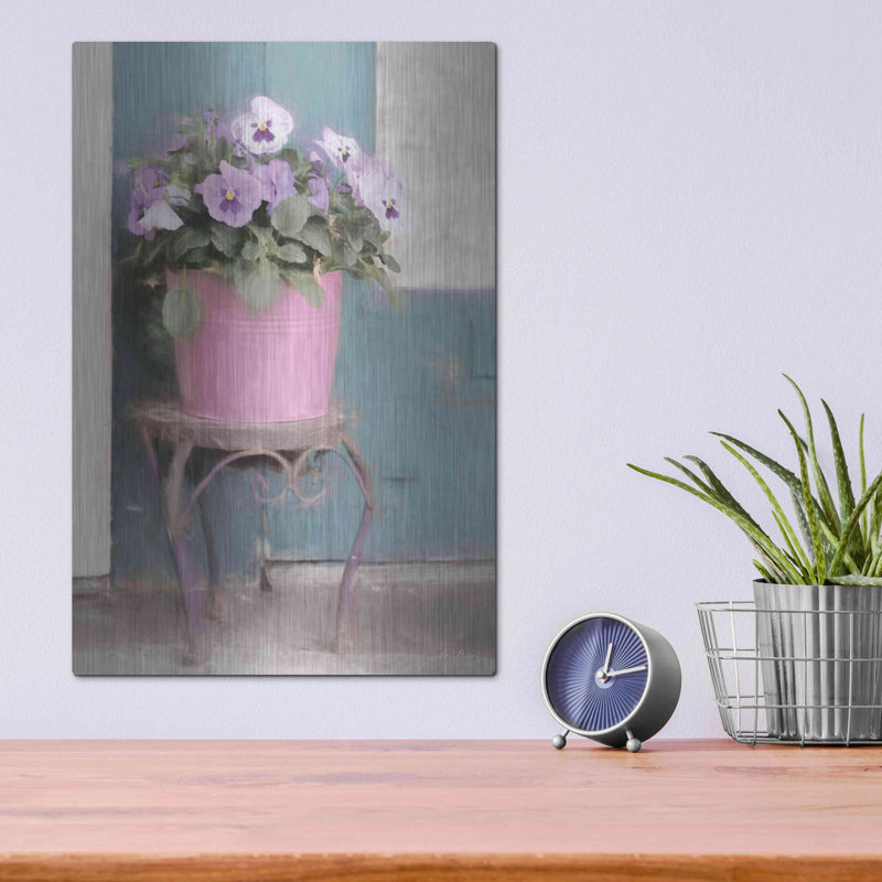 «Pansy Bucket» par Lori Deiter, H 16 po x l 12 po