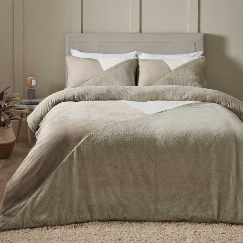 Cosy Larsson Geo Fleece Duvet Cover Set, Single Duvet Cover + 1 Standard Pillowcase, Natural