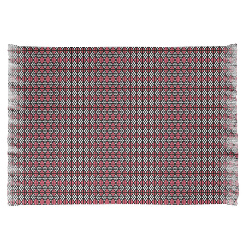 Tapis rouge diamants classic Mcguigan, Oui