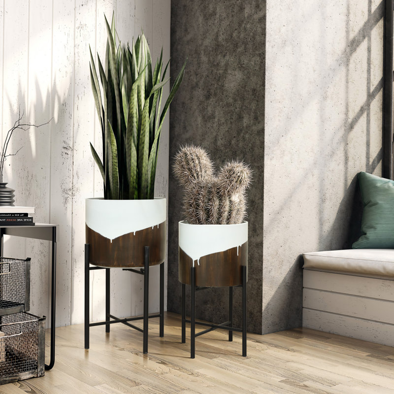 Torkelson 20.3" Industrial Metal Planter Set with Stand, White and Brown Painted Indoor Cache Pots, Set of 2