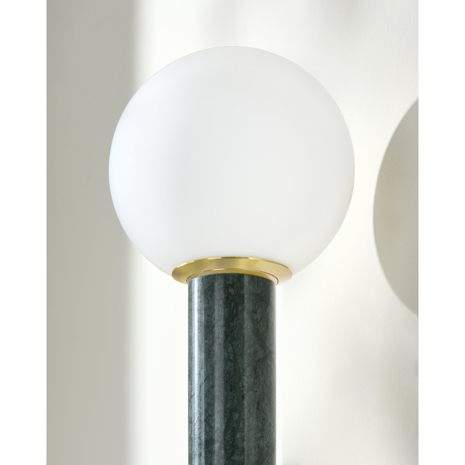 2-Light Wallchiere, Green