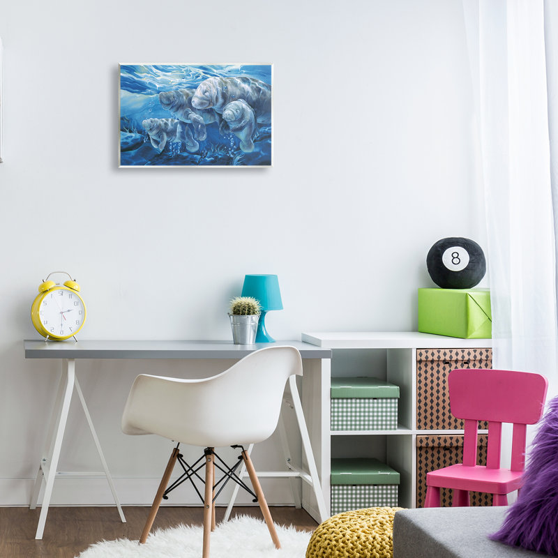 Plaque murale de famille de lamantins sous l'eau, design par Jody Bergsma, H 13 po x l 19 po
