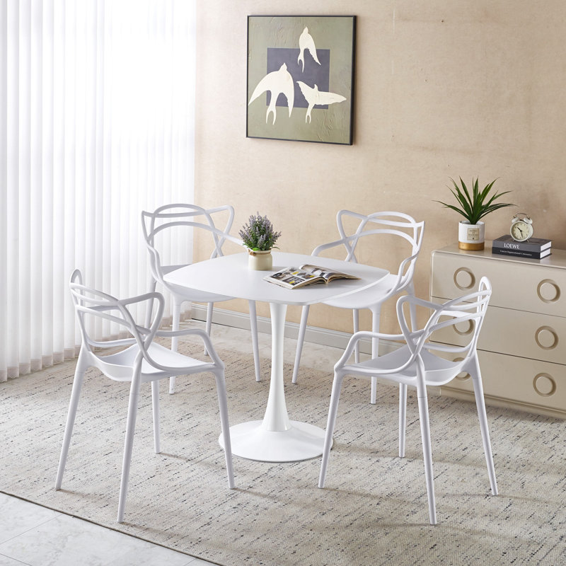 Ensemble de salle à manger 1 + 4,5 pièces, table de salle à manger à pieds en métal Mid-Century pour 4-6 personnes avec plateau en panneau de fibres à densité moyenne, table de salle à manger à piédestal, table basse de loisir, ensemble blanc