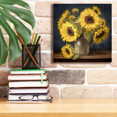 «Sunflowers In Pitcher» par Ashley Bradley, art mural sur toile