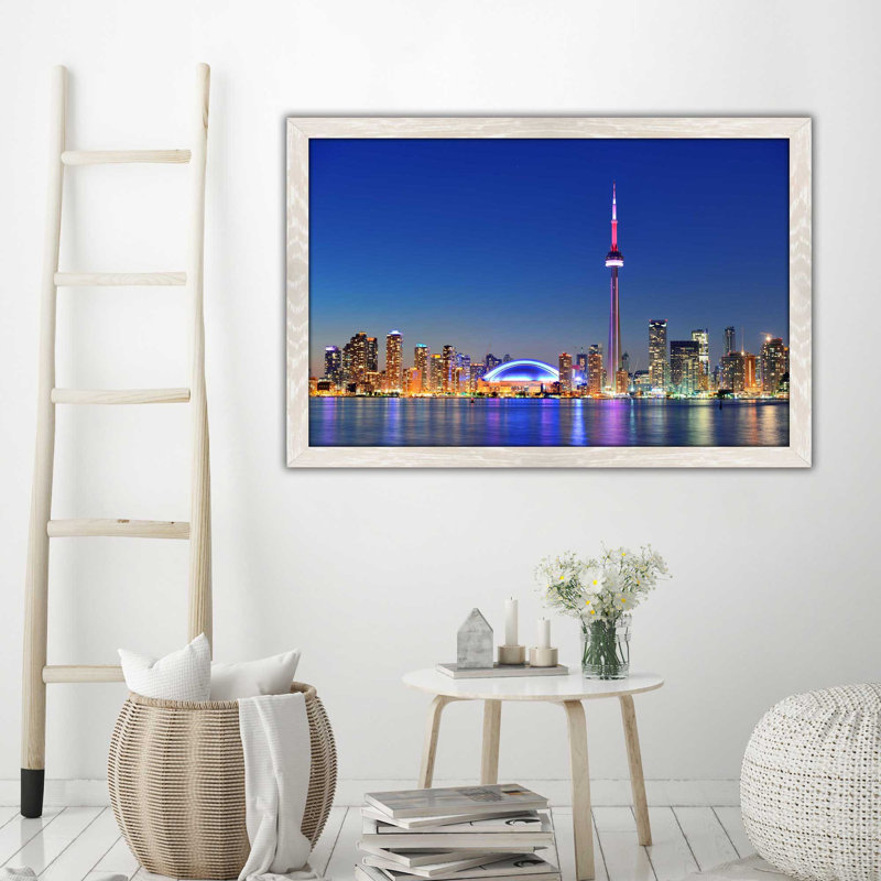 «Tdot», reproduction de photo encadrée, H 21,5 po x l 27,5 po x P 0,75 po, Cadre crème délavé