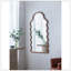Miroir arqué en bois avec cadre unique