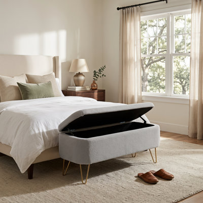 Repose-pieds gris anthracite avec siège de rangement idéal pour les pieds en métal doré - Finition gris anthracite moelleux en fausse fourrure