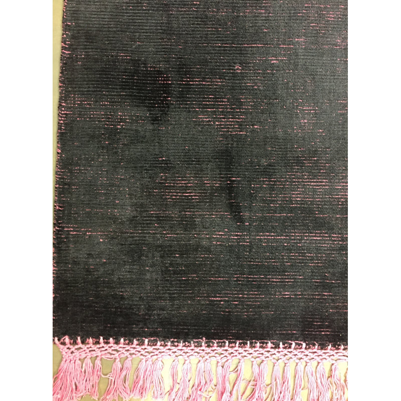 Simplicity Chic Solid Area Rug in Pink/Black
