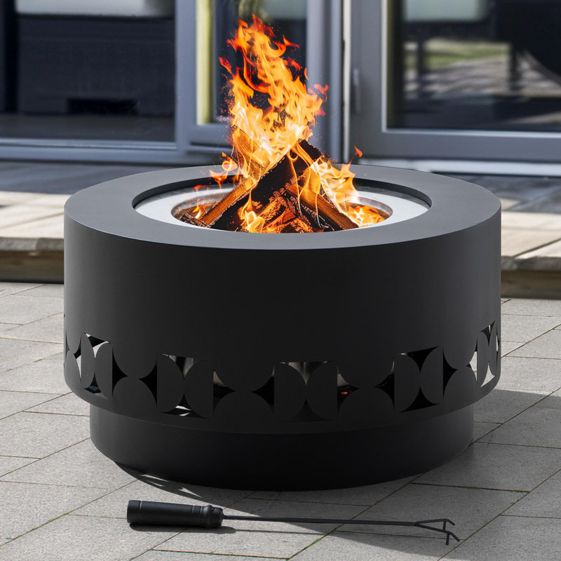 Foyer extérieur portatif Sunjoy de 71 cm (28 pouces) de hauteur, sans fumée, avec bac à cendres amovible, housse de protection contre les intempéries en PVC et tisonnier inclus. Parfait pour la terrasse, le camping et le jardin. Couleur : noir.