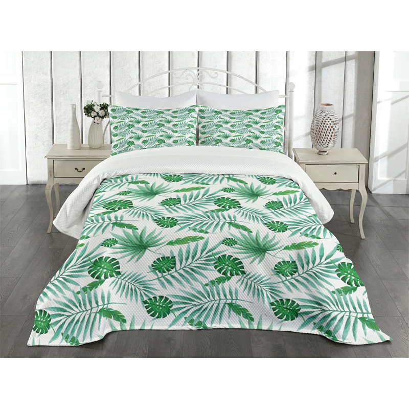 Queen White and Green Quilted Bedspread Set with Pillow Shams