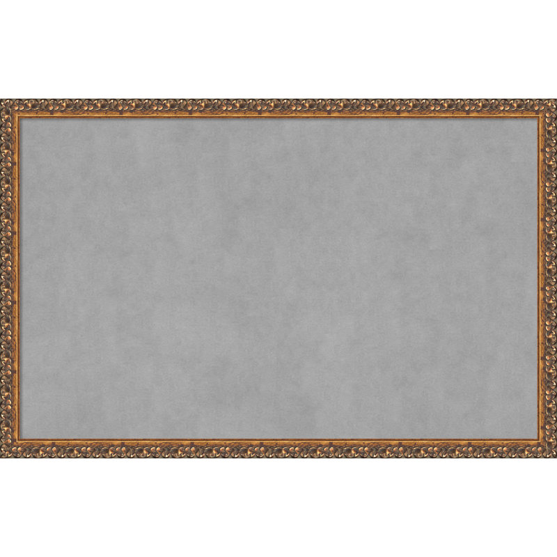 Tableau magnétique encadré bronze antique, H 22 po x l 34 po